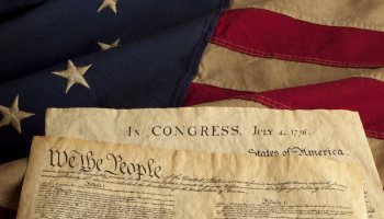 declaration-independence-constitution-e1402153867405
